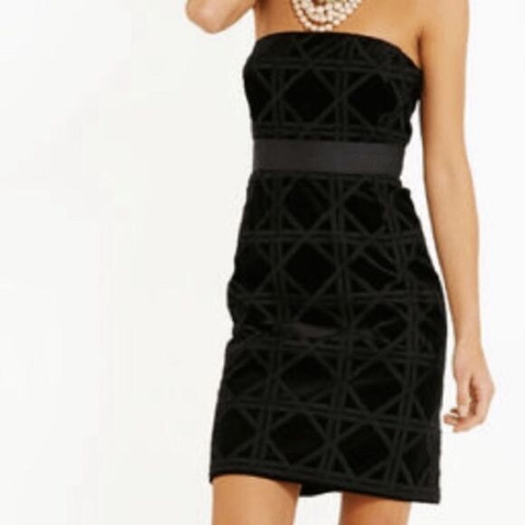 NWT vineyard vines Black Velvet Strapless Carolyn Lattice Dress Size 6 - Picture 1 of 8